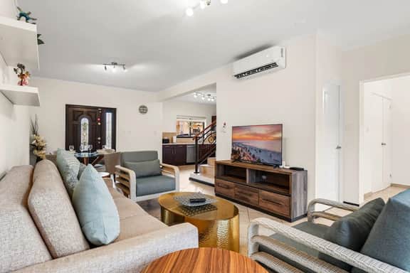 3BR Townhouse w/ Patio & Pool, Gold Coast Aruba - Image 2