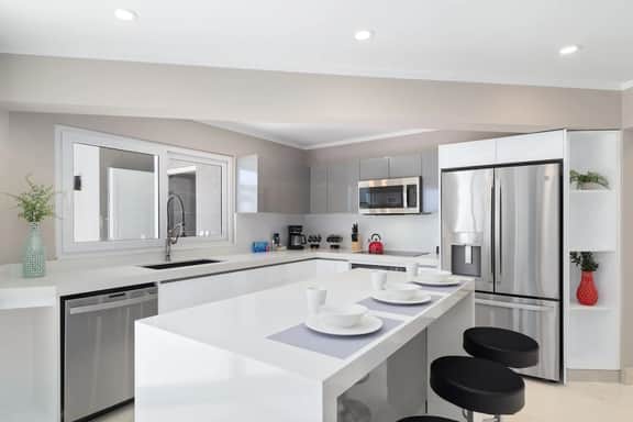 Spacious 6BR Villa w/ Pool & Outdoor Kitchen - Image 4