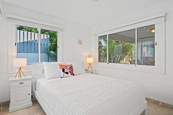 3BR Home w/ Private Pool & Patio near Palm Beach - Image 4