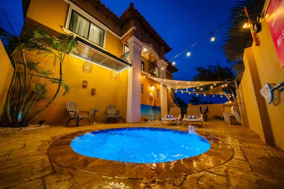 Villa Sail Away | Private Jacuzzi & Courtyard - Image 5