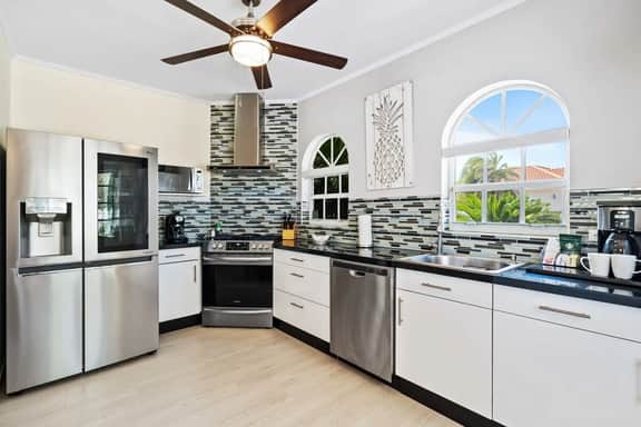 Private Pool & Patio Haven, 3BR House near Beach - Image 3